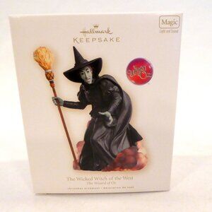 NEW 2007 HALLMARK WIZARD OF OZ WICKED WITCH OF THE WEST LIGHT SOUND ORNAMENT